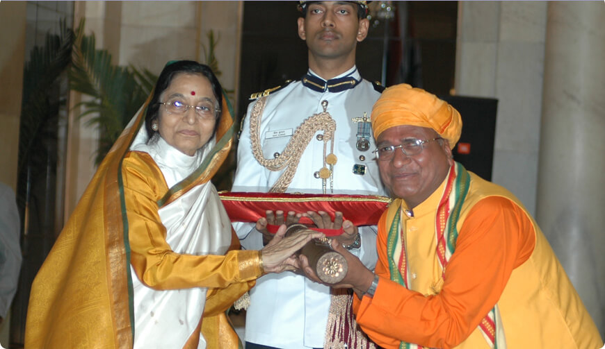 best award winning ngo canada Narayan Sewa Sansthan