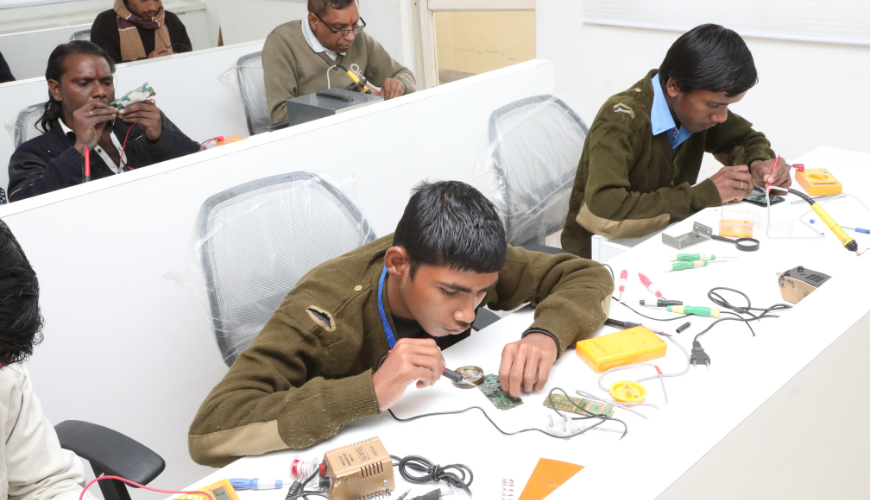 mobile repair training | narayan sewa sansthan ngo canada